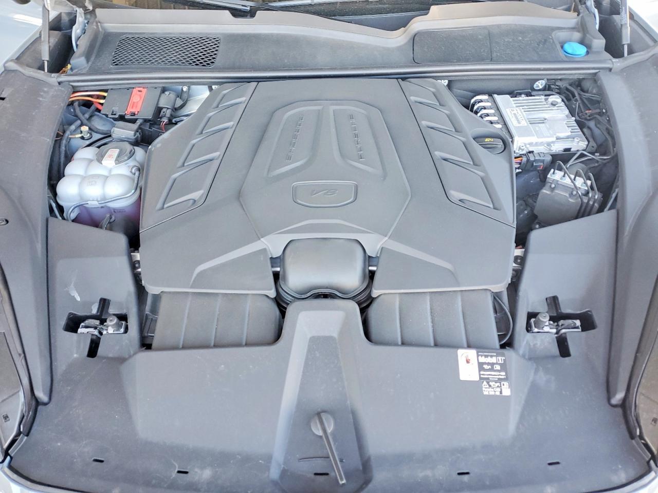 2025 PORSCHE CAYENNE