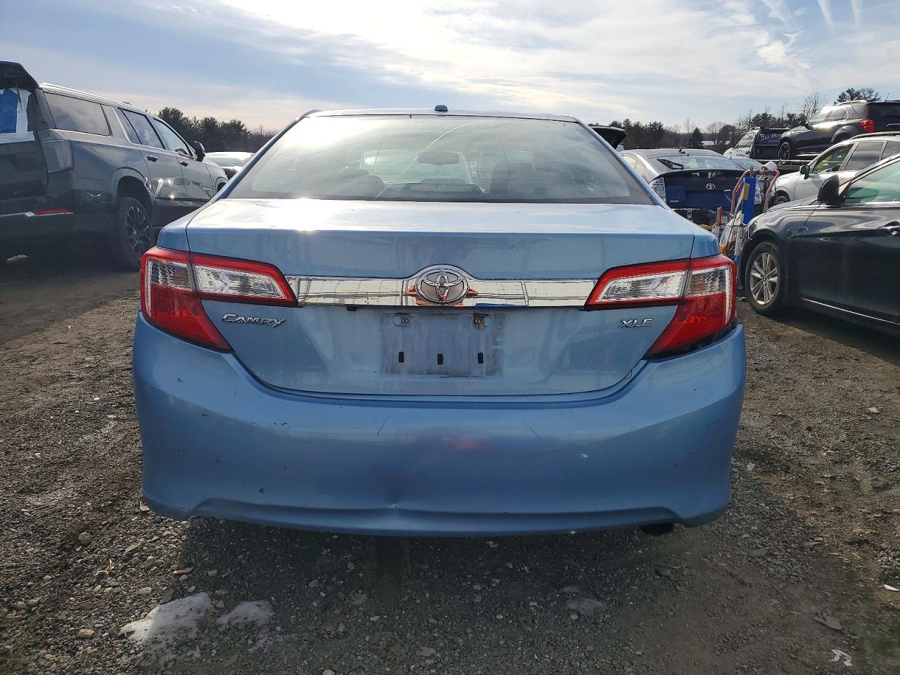 2012 TOYOTA CAMRY