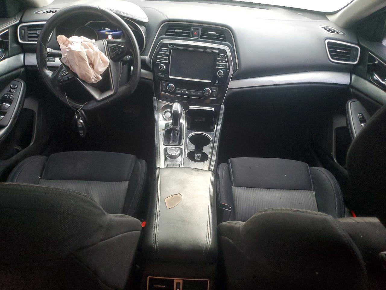 2016 NISSAN Maxima