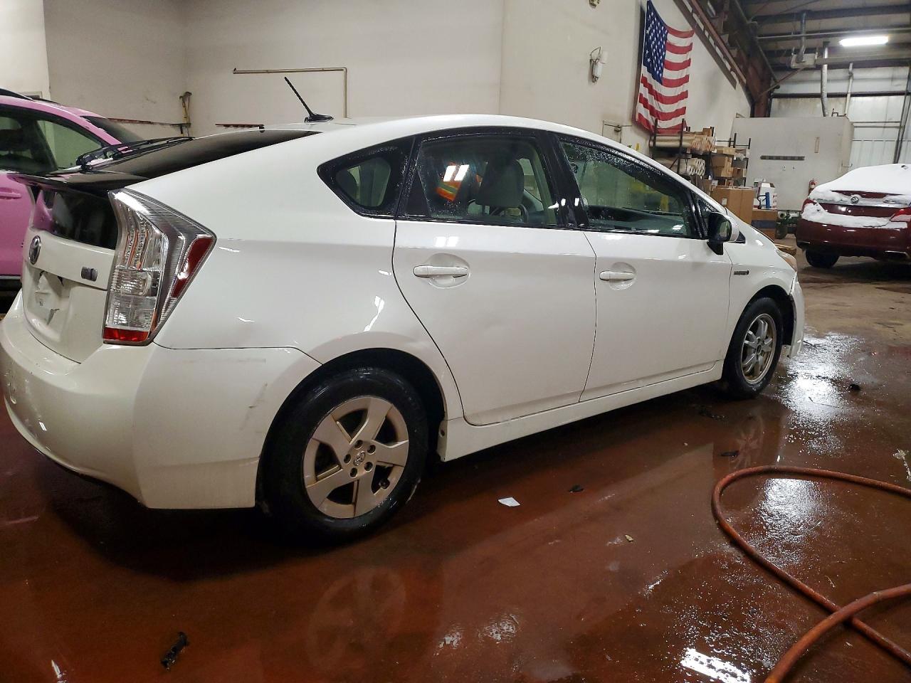 2011 TOYOTA PRIUS