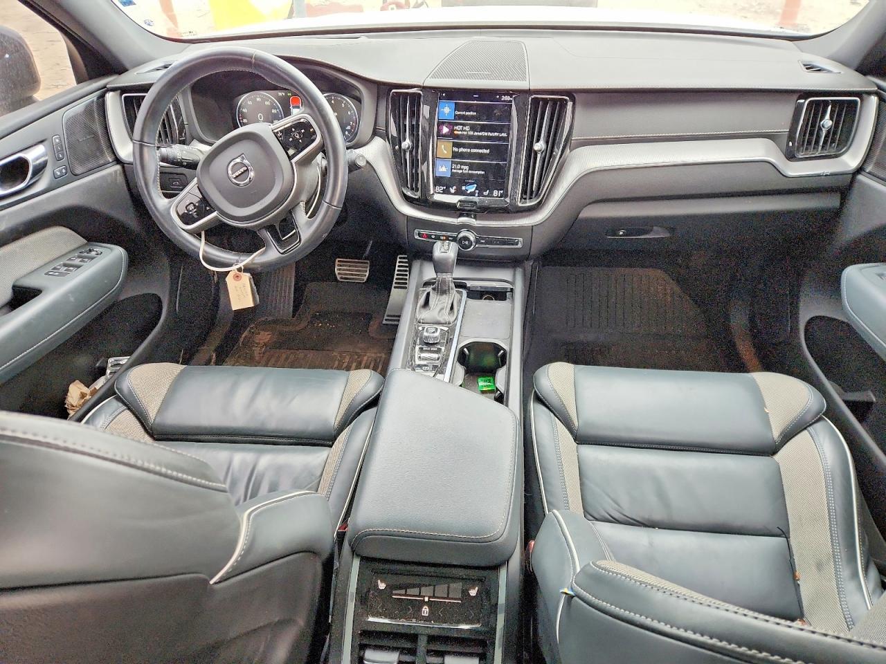 2021 VOLVO XC60