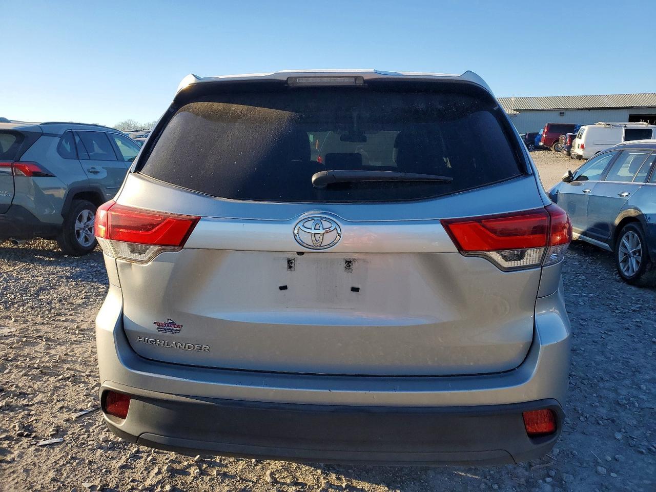 2017 TOYOTA HIGHLANDER