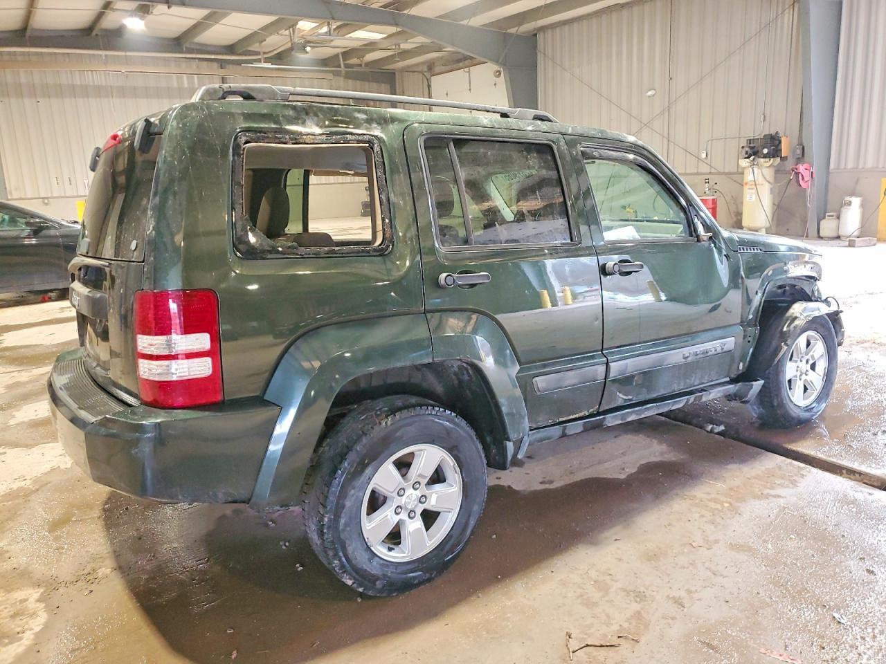 2011 JEEP Liberty