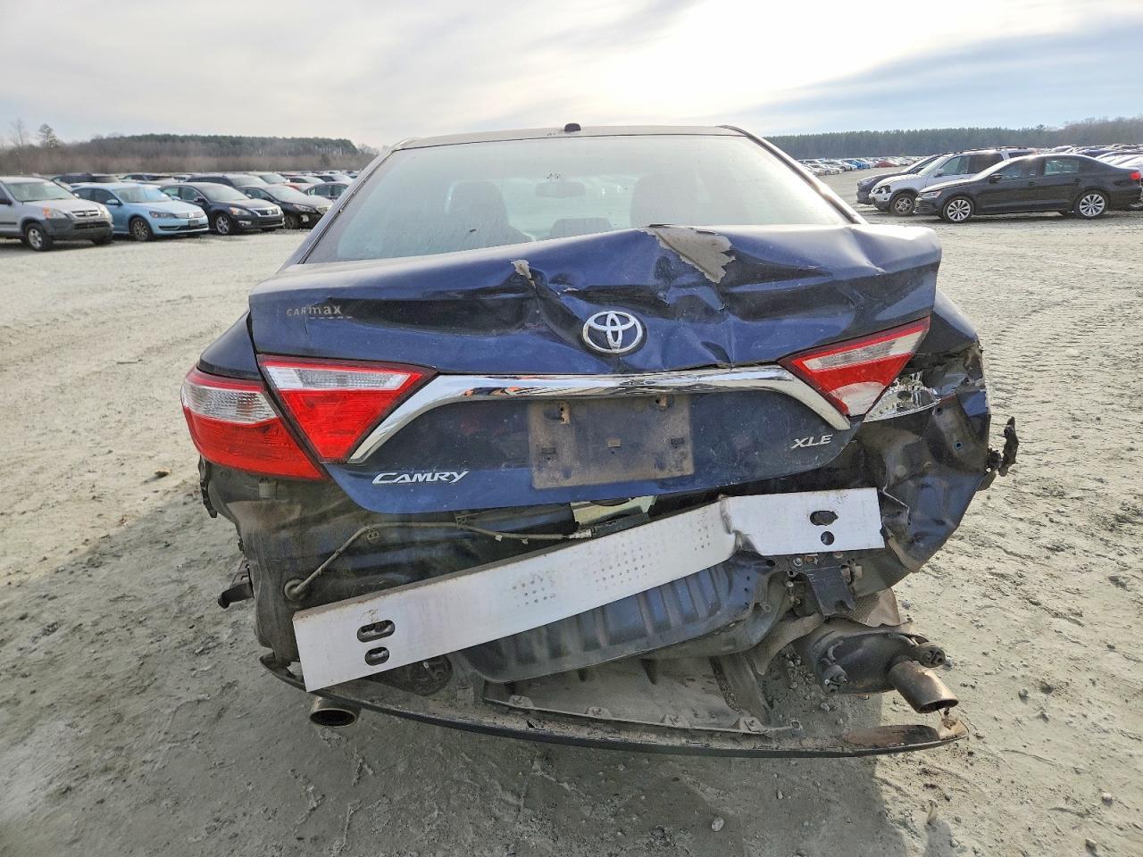 2016 TOYOTA CAMRY