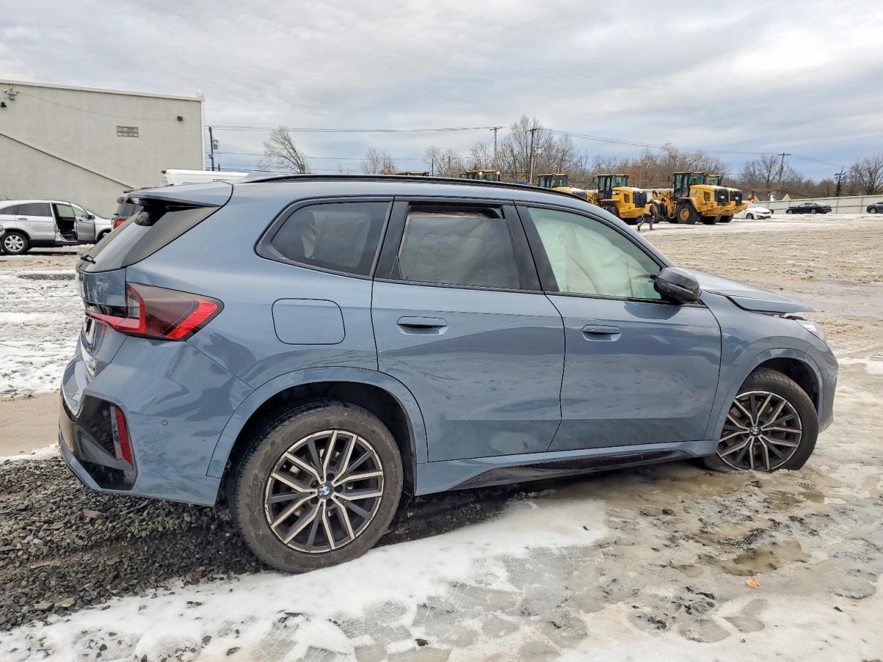 2023 BMW X1