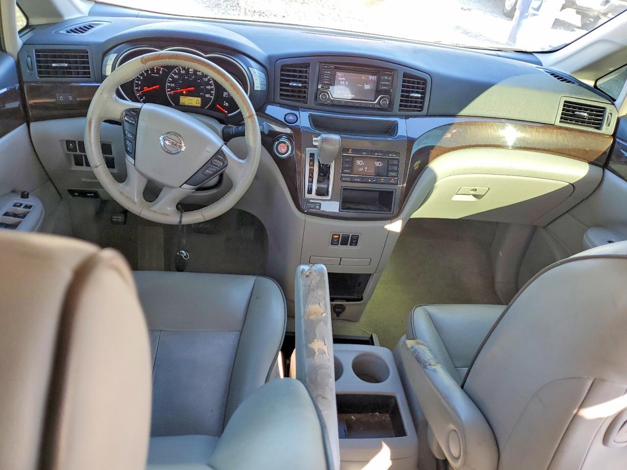 2015 NISSAN Quest