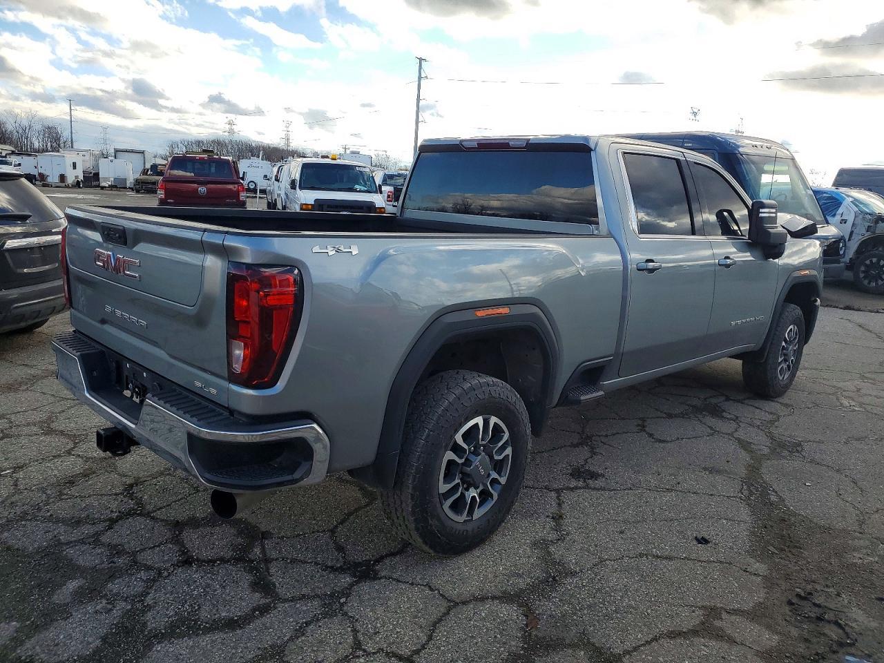 2024 GMC Sierra