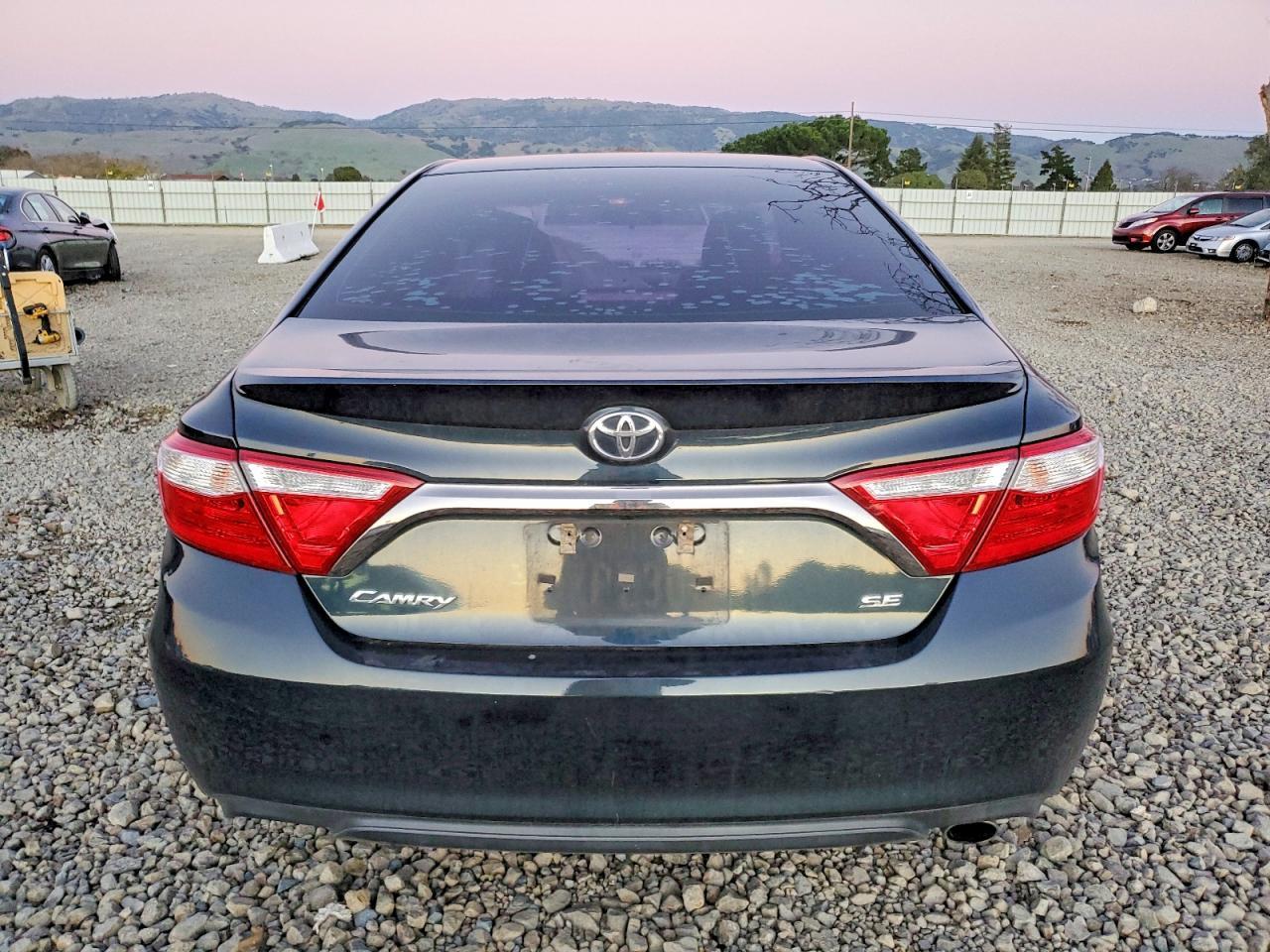 2016 TOYOTA CAMRY