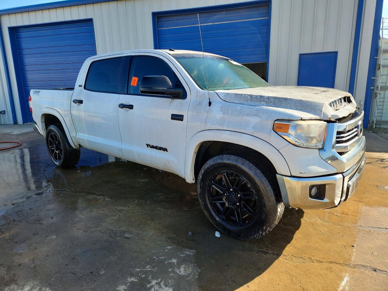 2017 TOYOTA TUNDRA