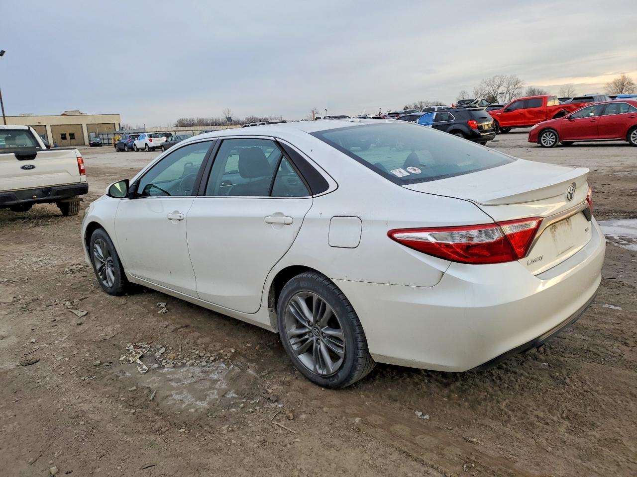 2016 TOYOTA CAMRY
