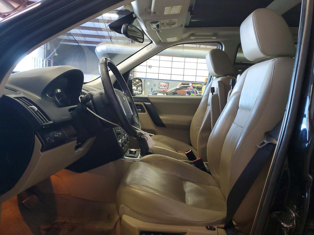 2011 LAND ROVER LR2