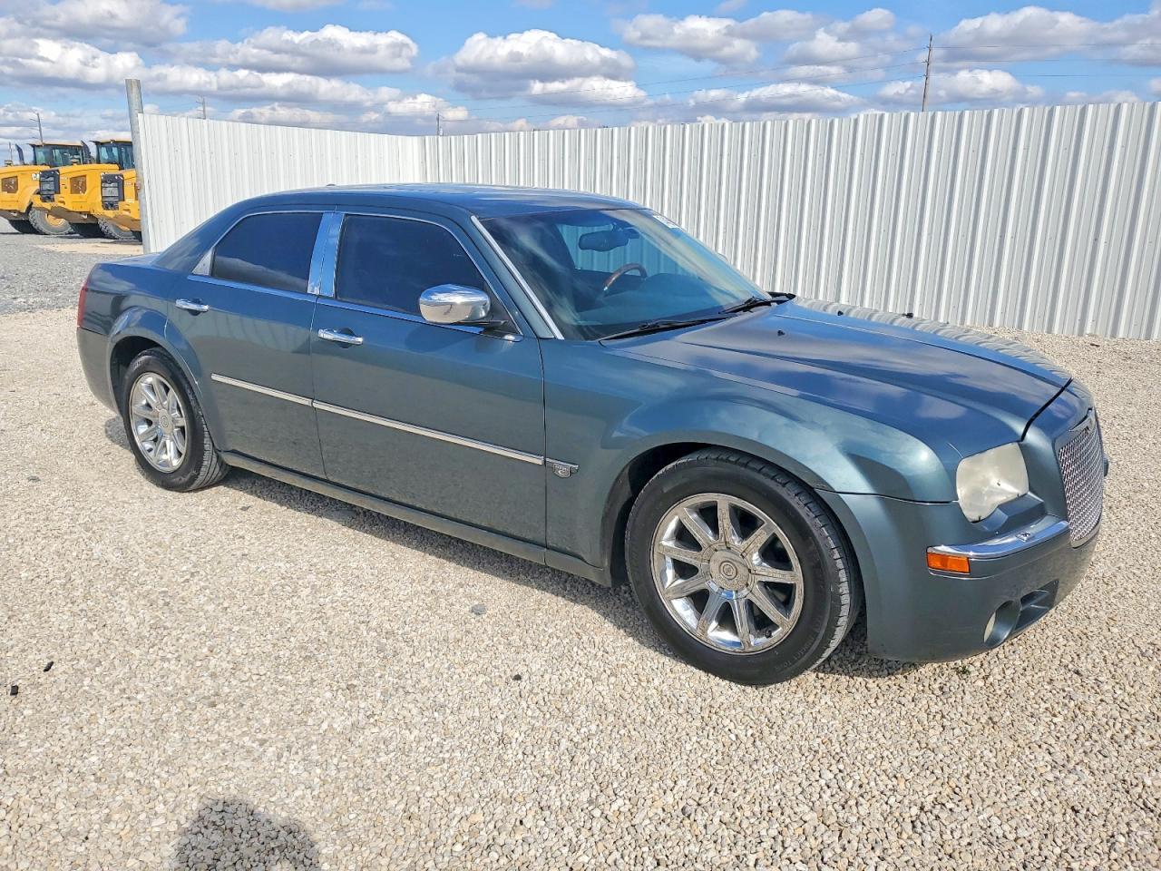 2005 CHRYSLER 300
