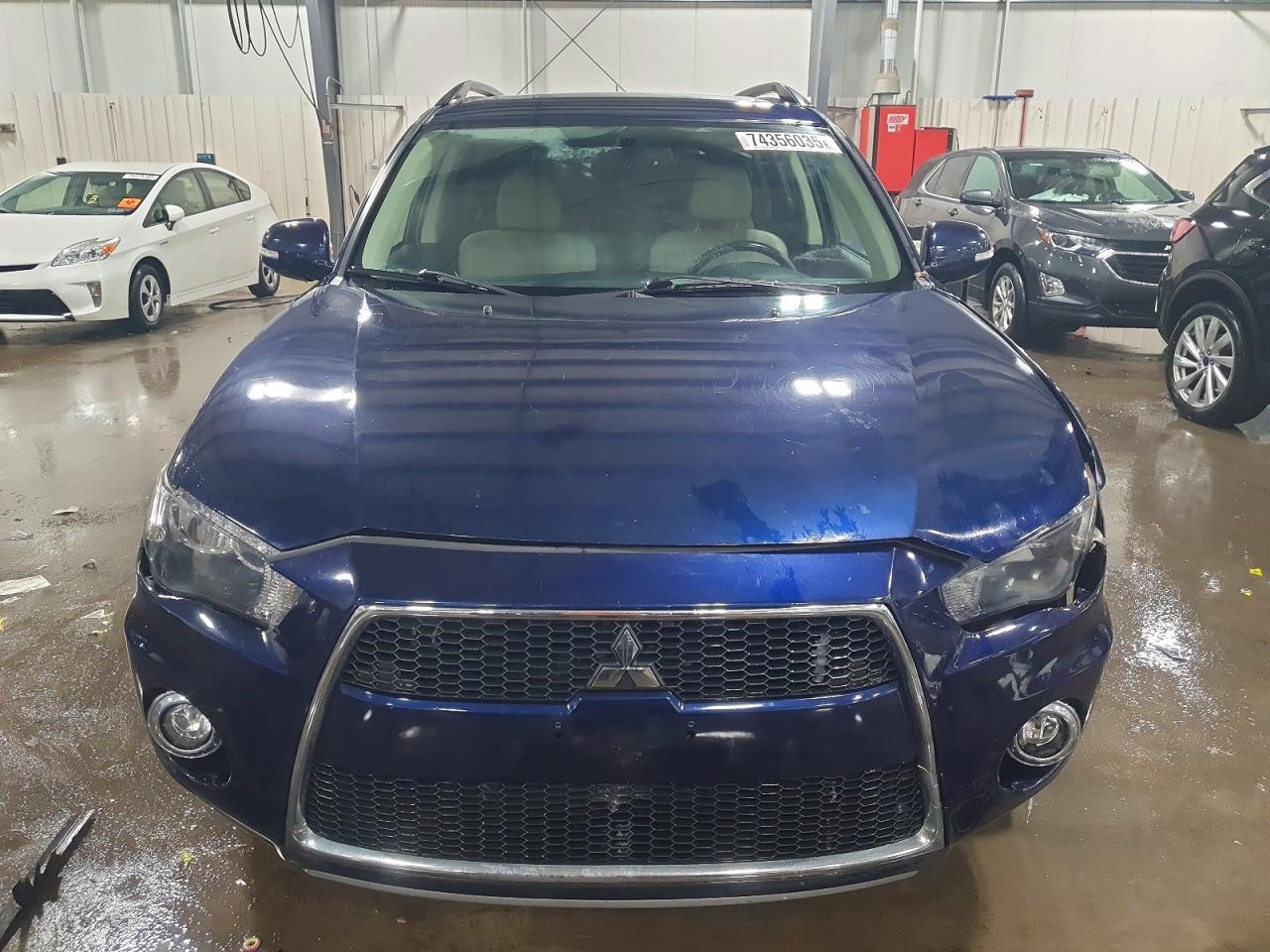 2013 MITSUBISHI outlander