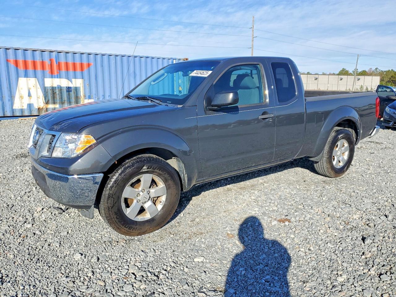 2011 NISSAN Frontier