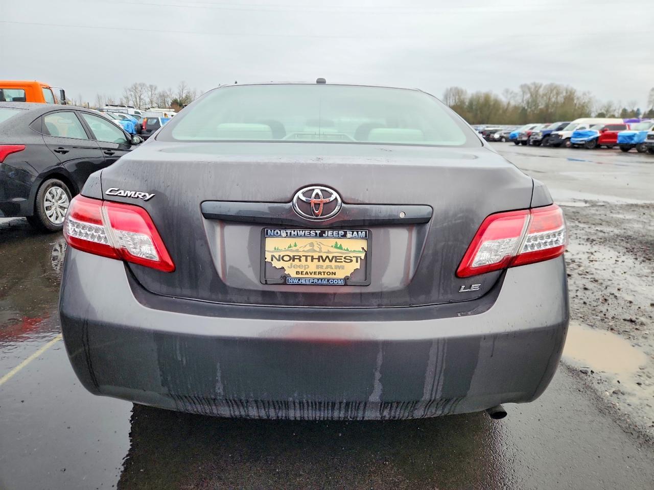2011 TOYOTA CAMRY