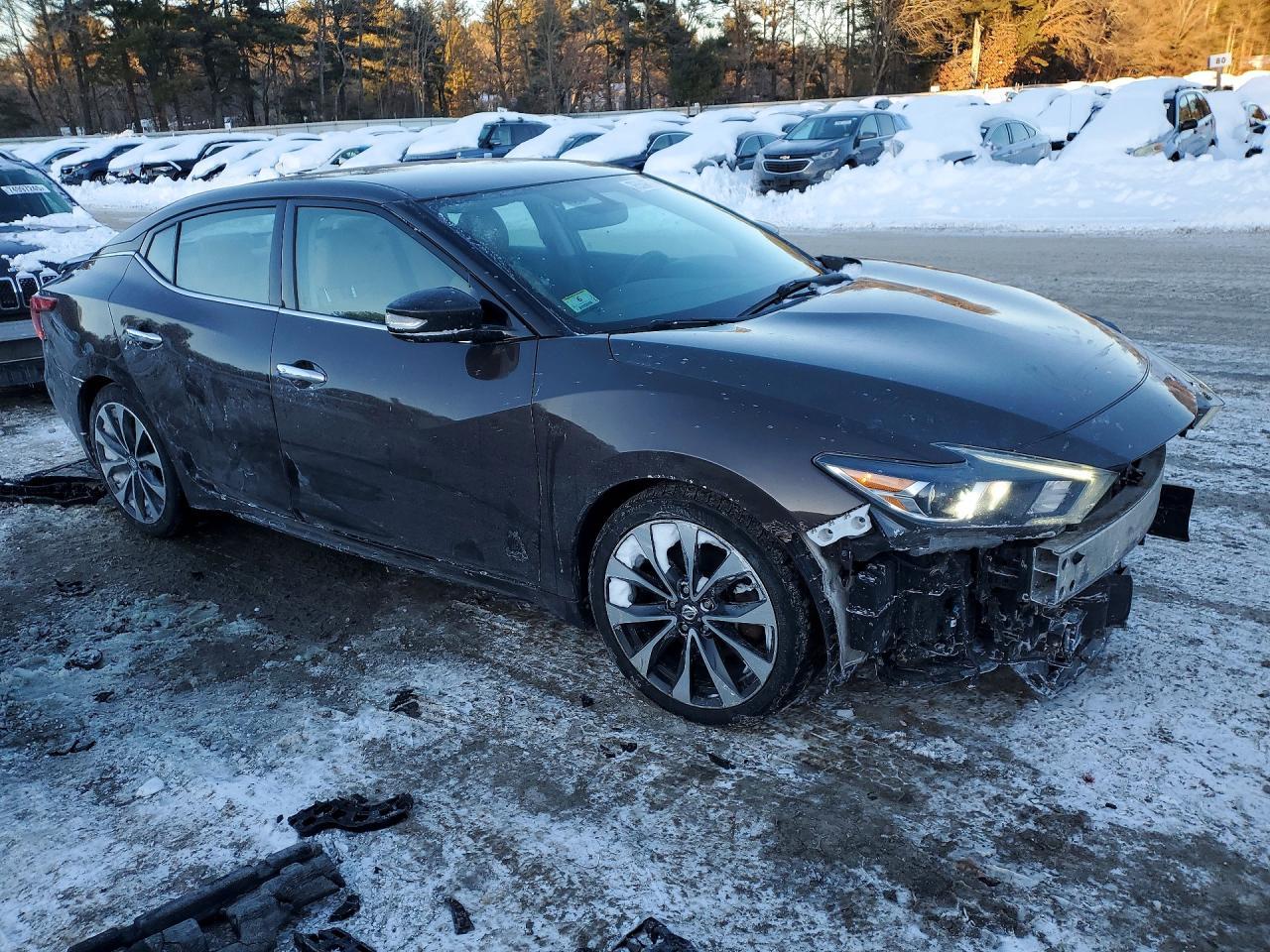 2016 NISSAN Maxima