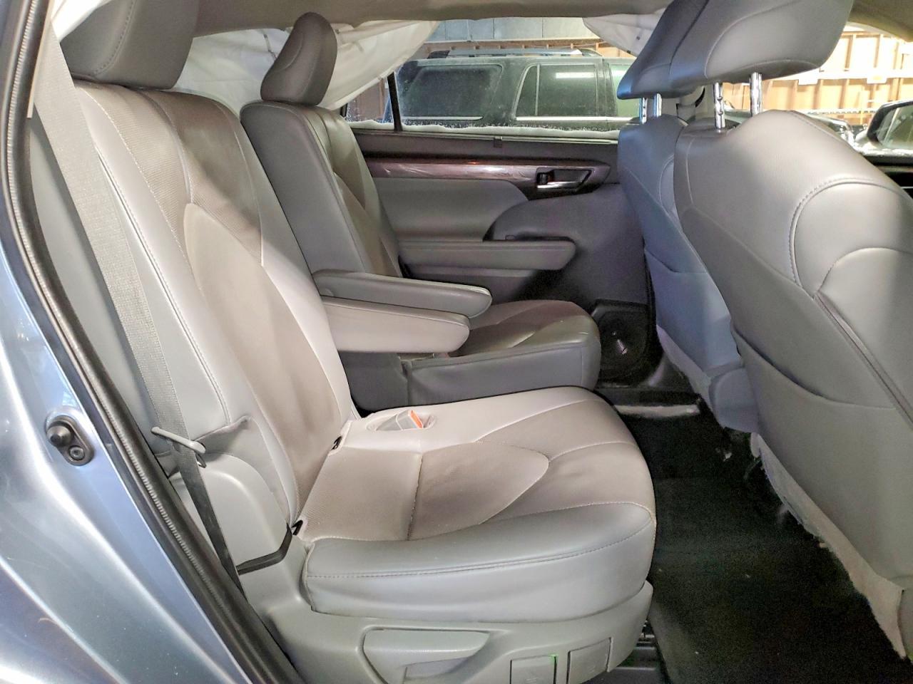 2020 TOYOTA HIGHLANDER