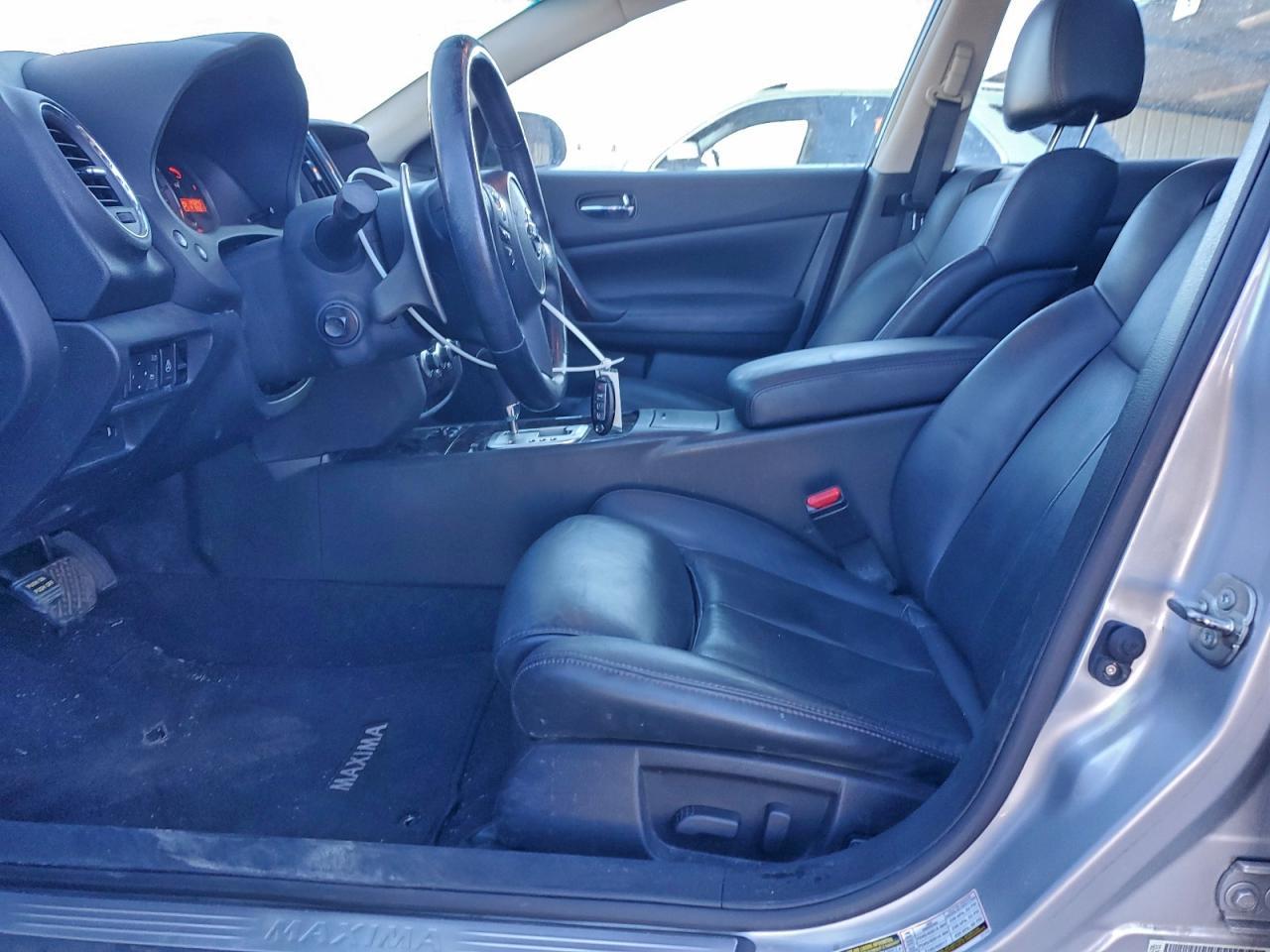 2011 NISSAN Maxima