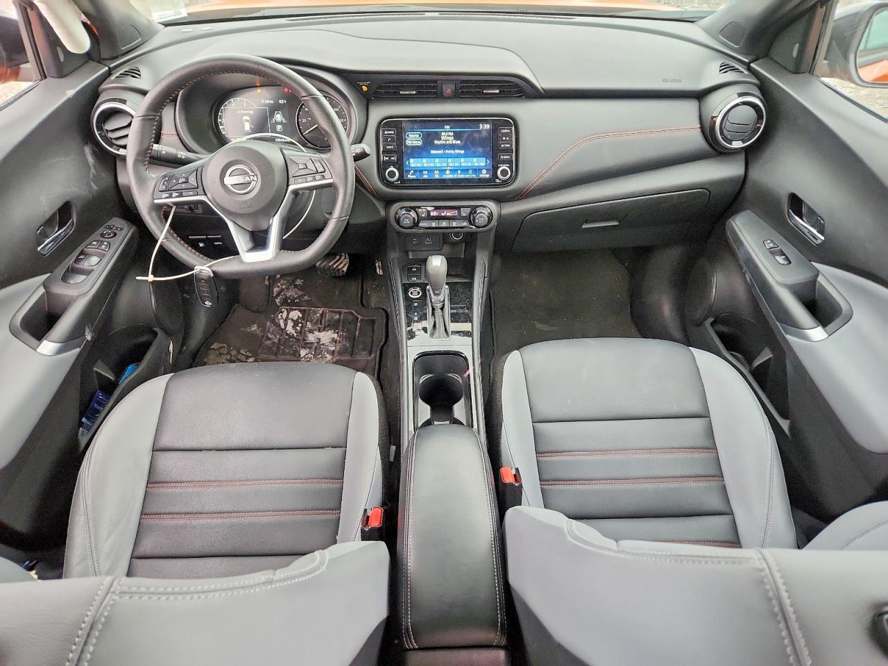2023 NISSAN KICKS