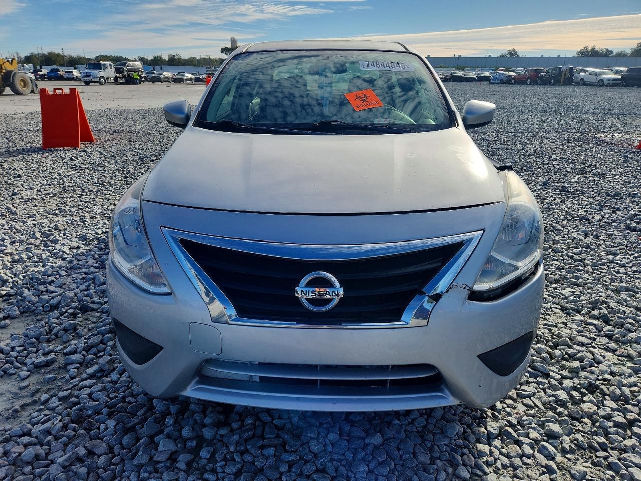 2017 NISSAN VERSA
