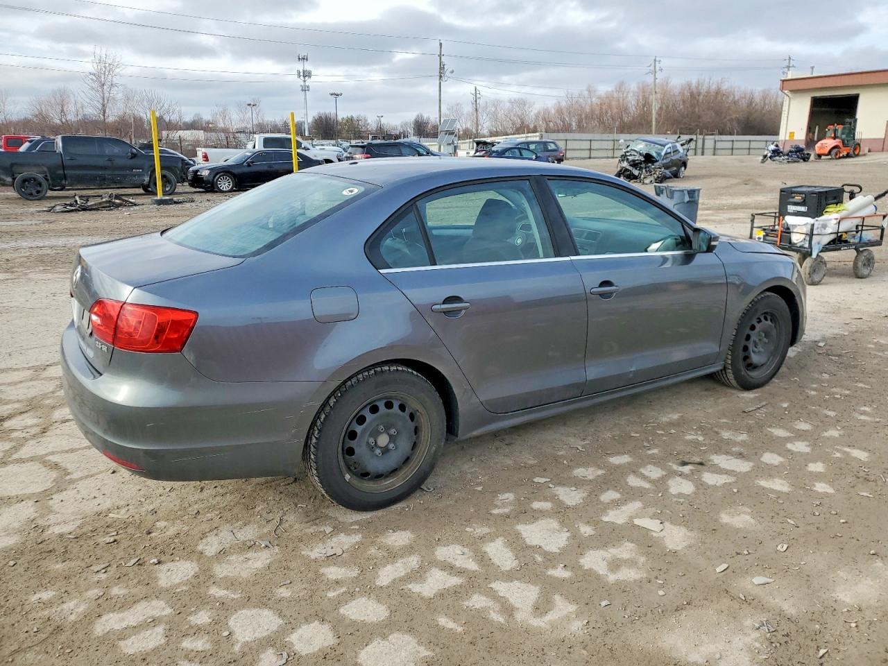 2013 VOLKSWAGEN JETTA