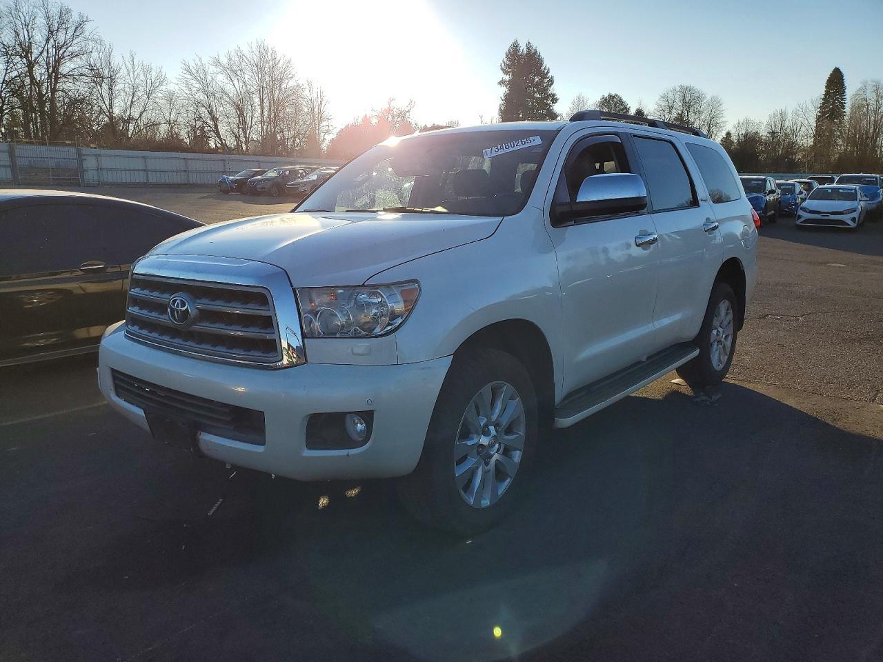 2013 TOYOTA Sequoia