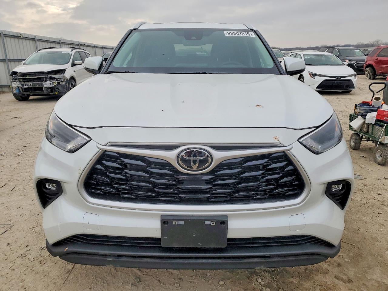 2024 TOYOTA HIGHLANDER
