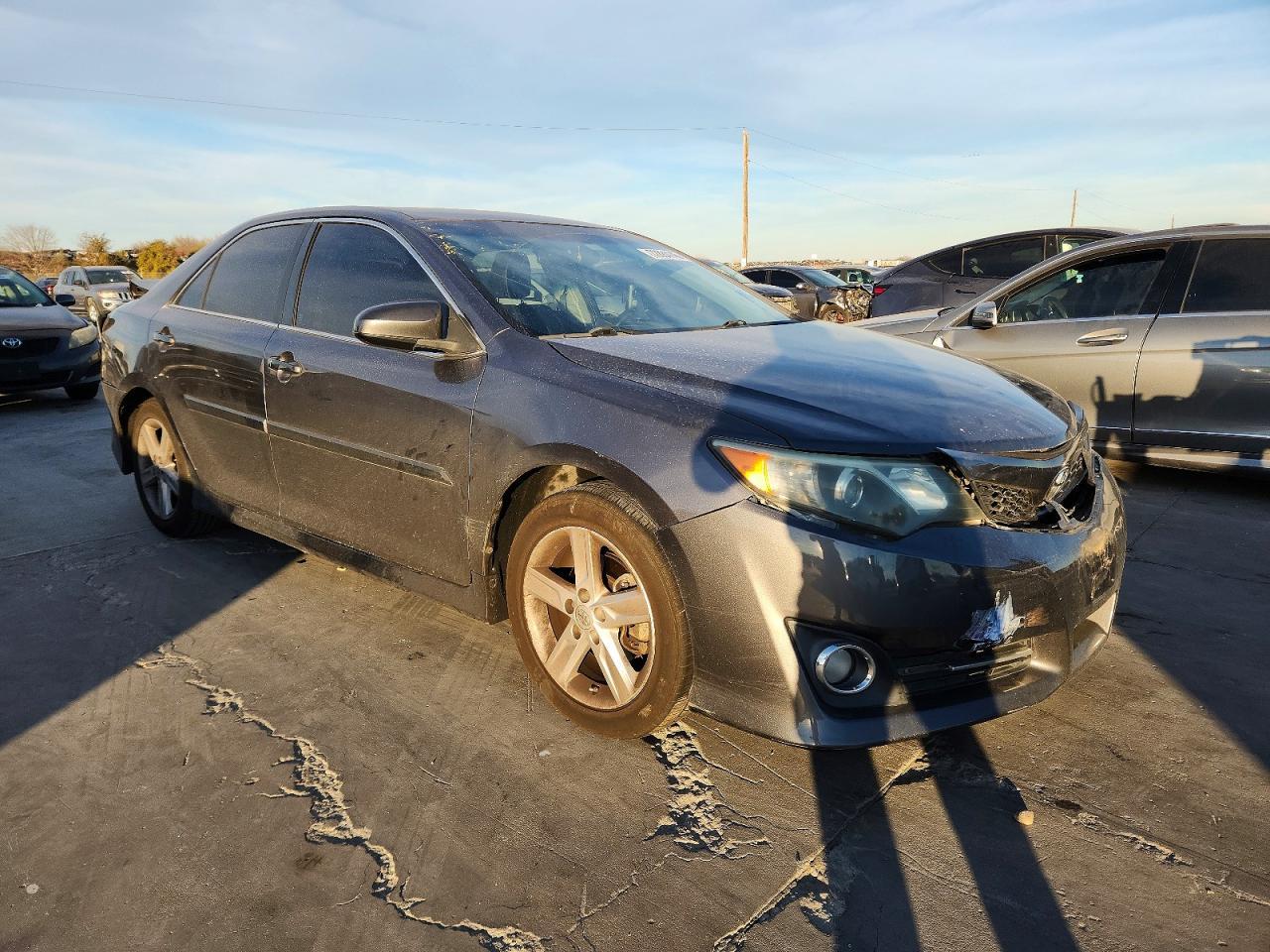 2014 TOYOTA CAMRY