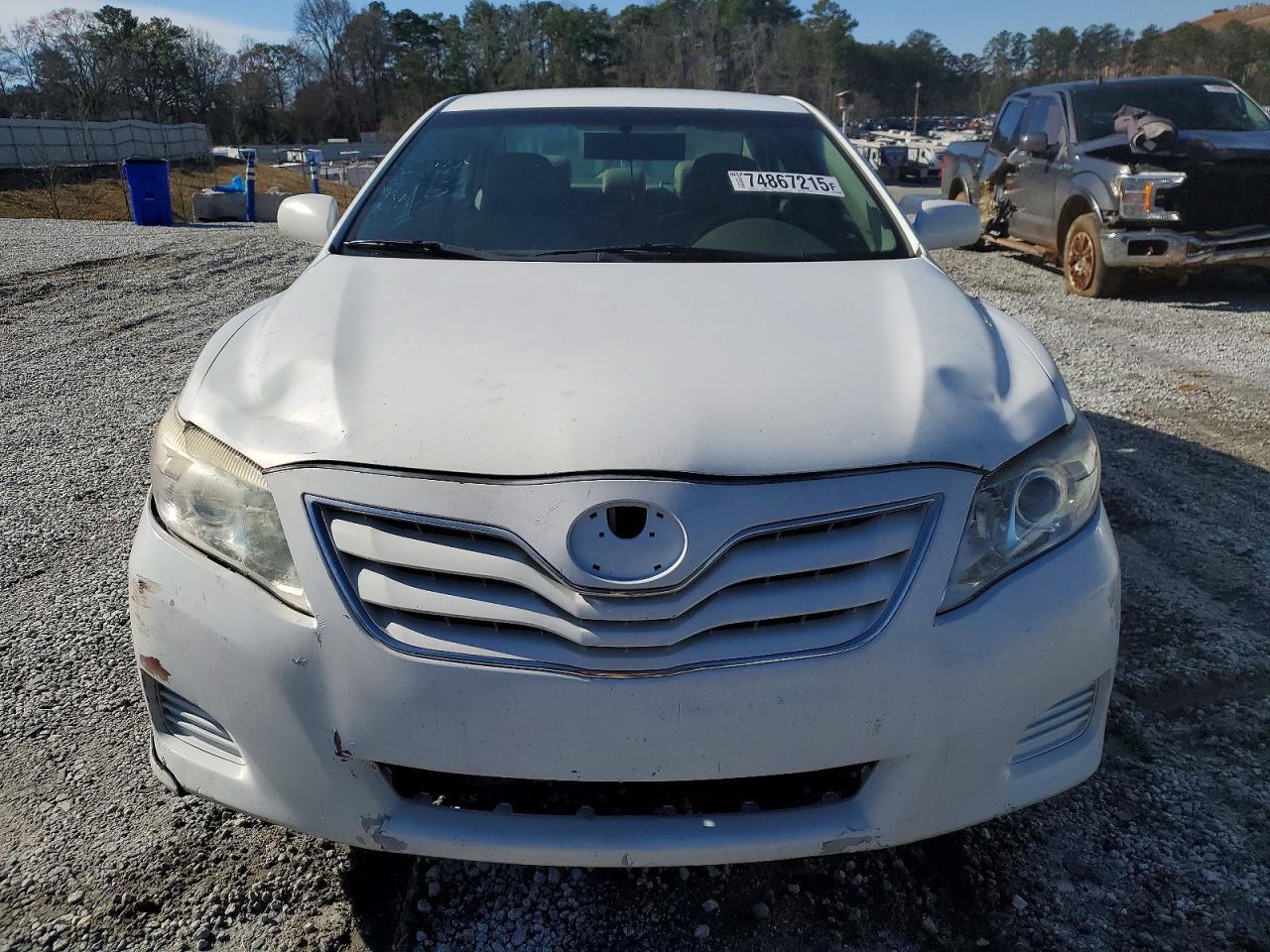 2011 TOYOTA CAMRY