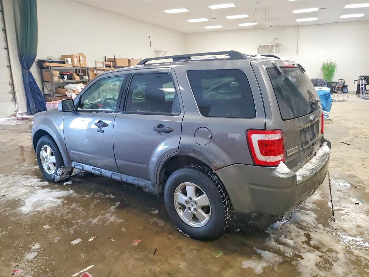 2010 FORD ESCAPE