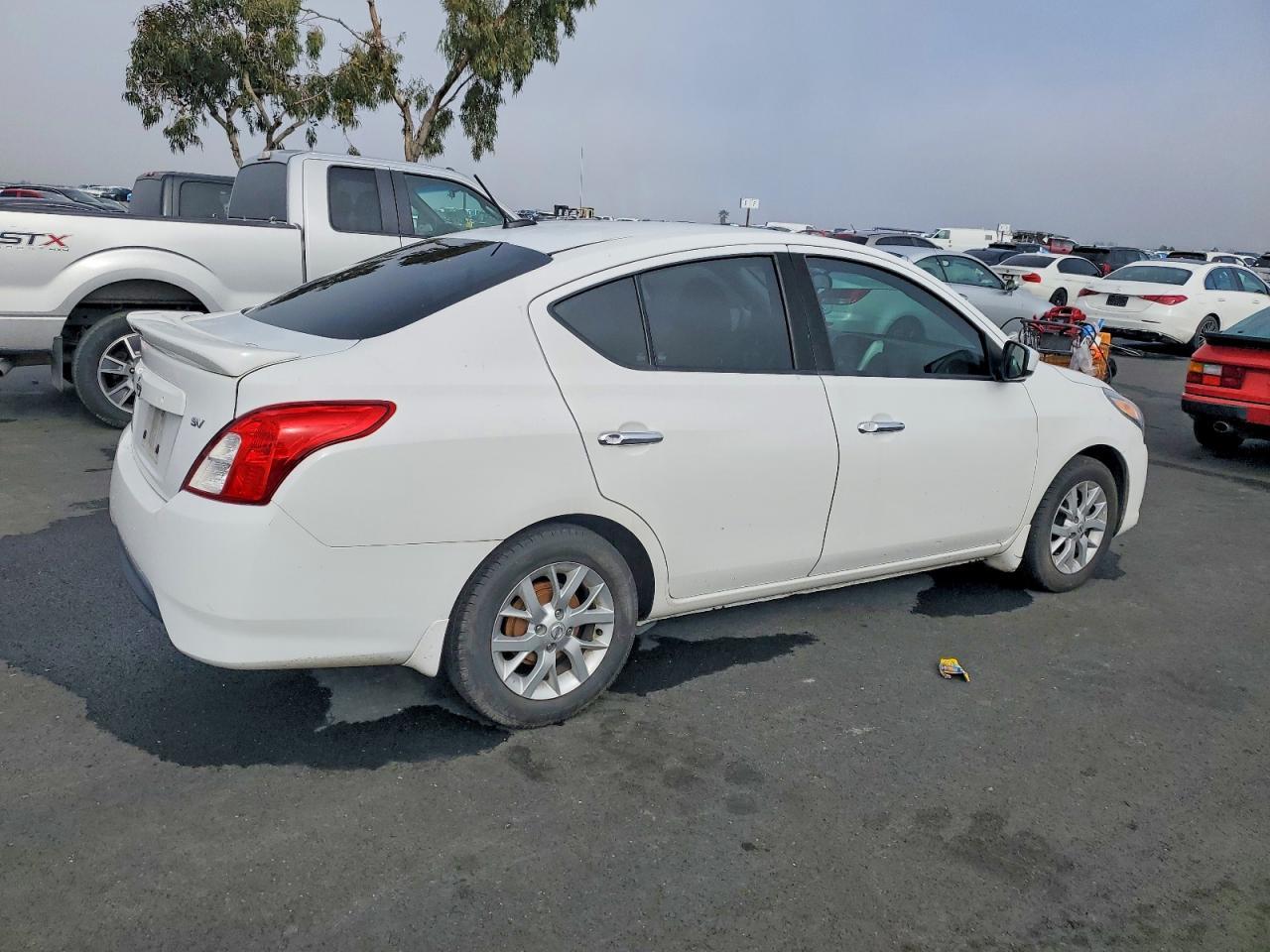 2017 NISSAN VERSA