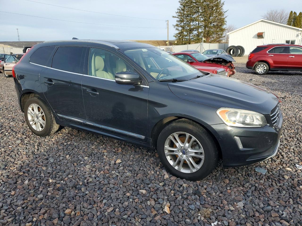 2016 VOLVO XC60