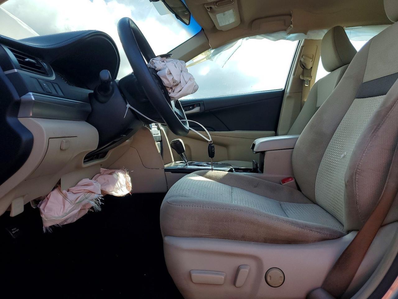 2014 TOYOTA CAMRY