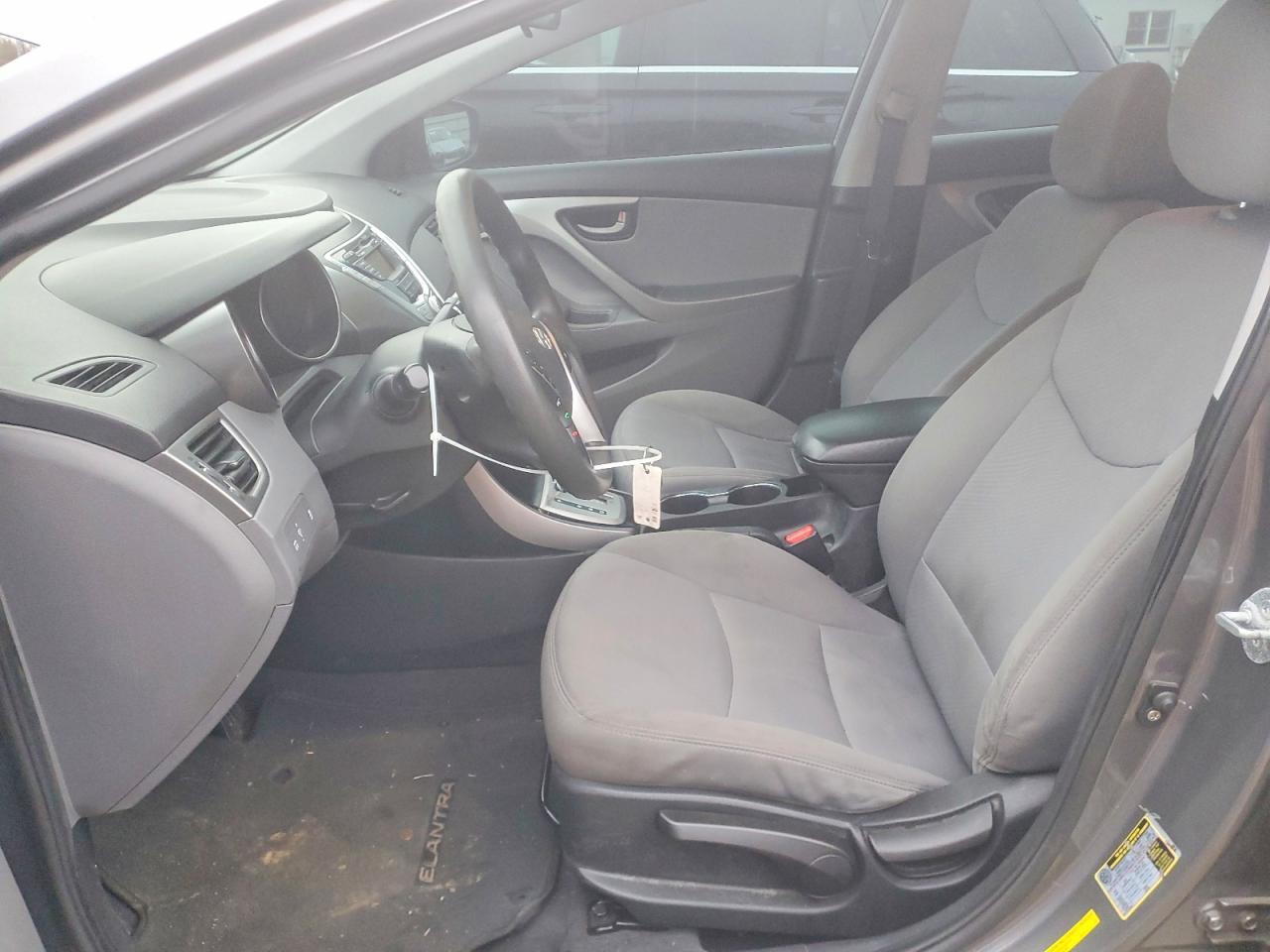 2012 HYUNDAI ELANTRA