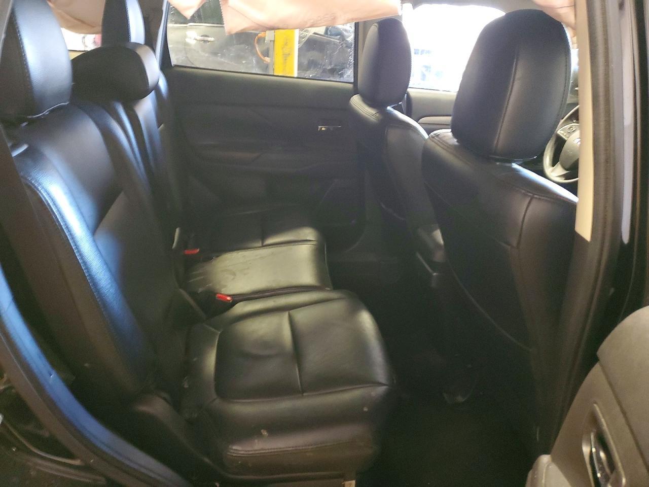 2018 MITSUBISHI outlander