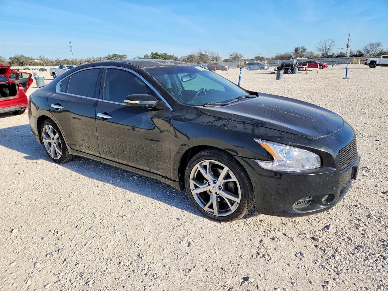 2012 NISSAN Maxima