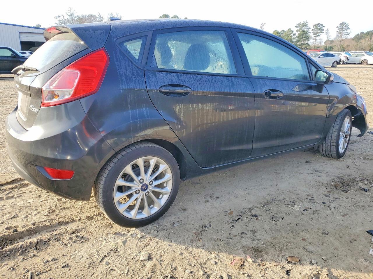 2014 FORD Fiesta