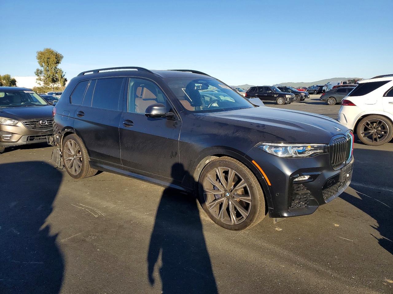 2022 BMW X7