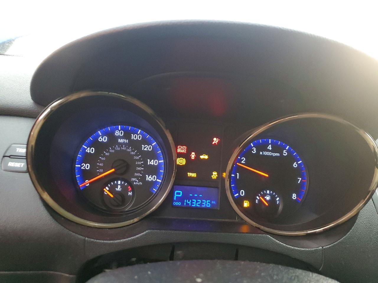2011 HYUNDAI GENESIS