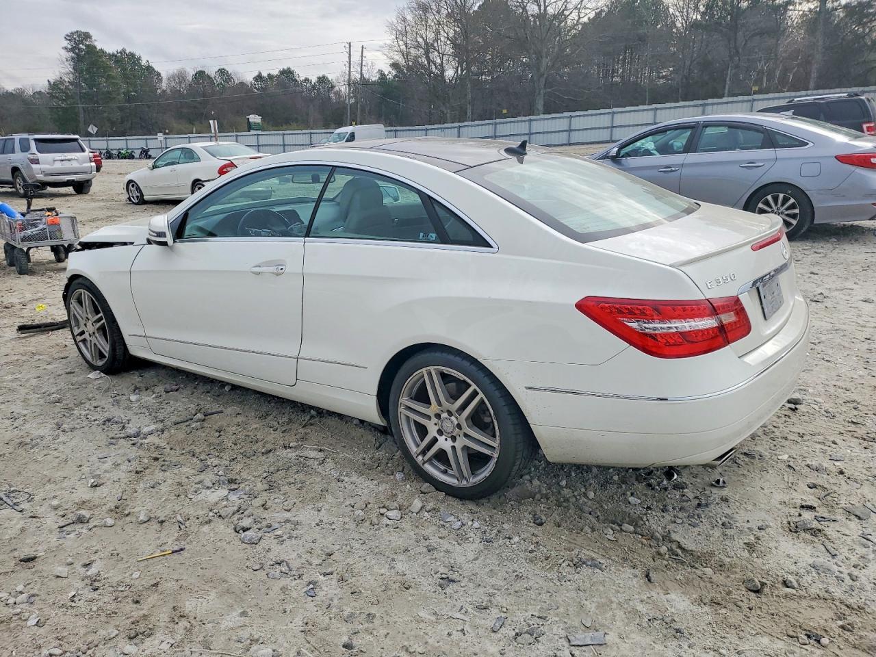 2011 MERCEDES-BENZ E-Class