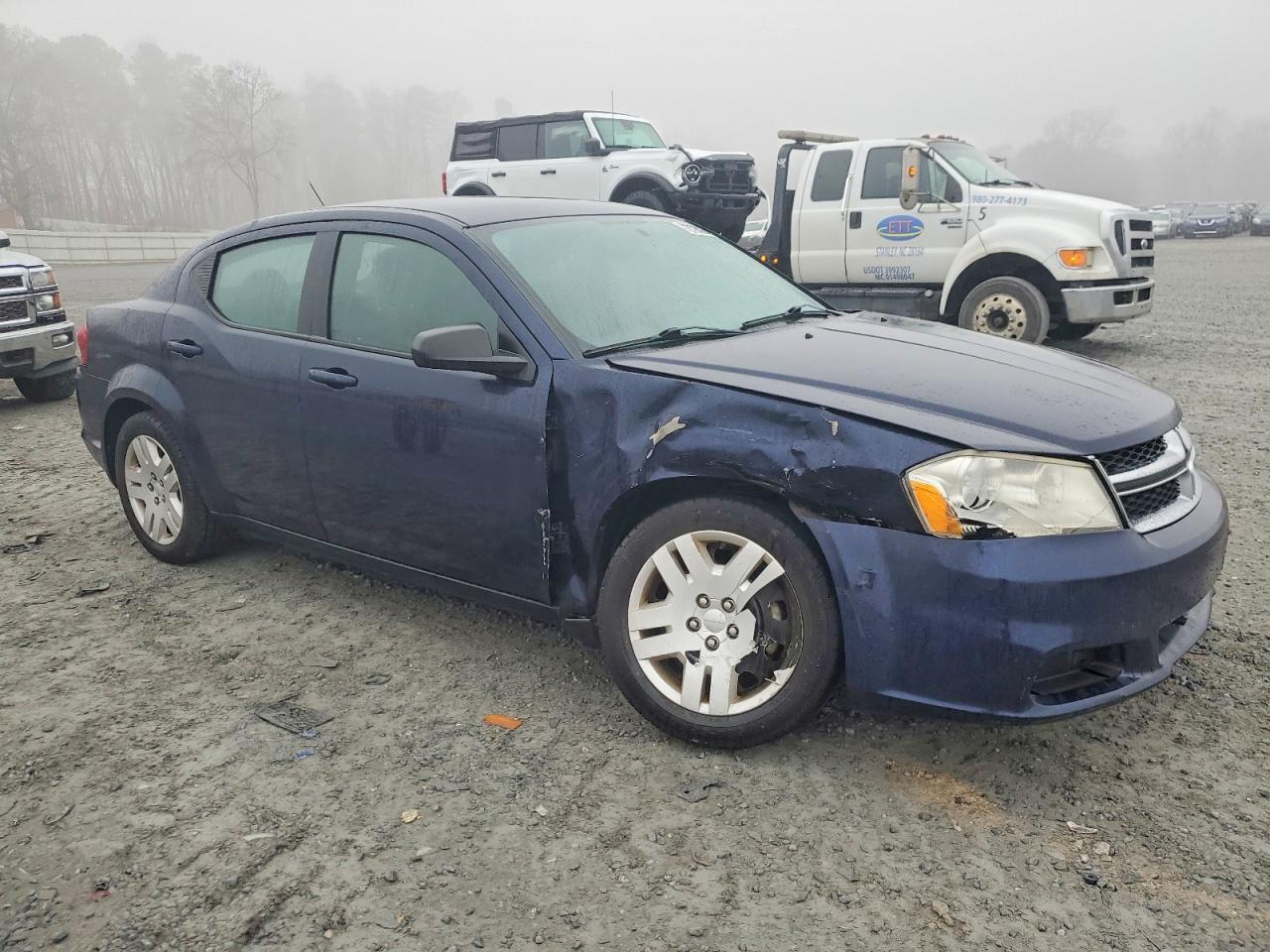 2014 DODGE Avenger