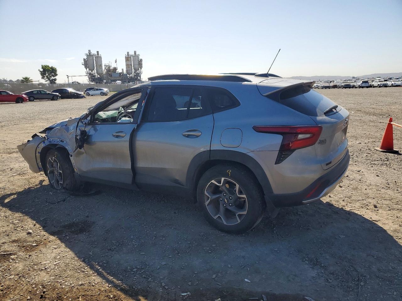 2025 CHEVROLET TRAX