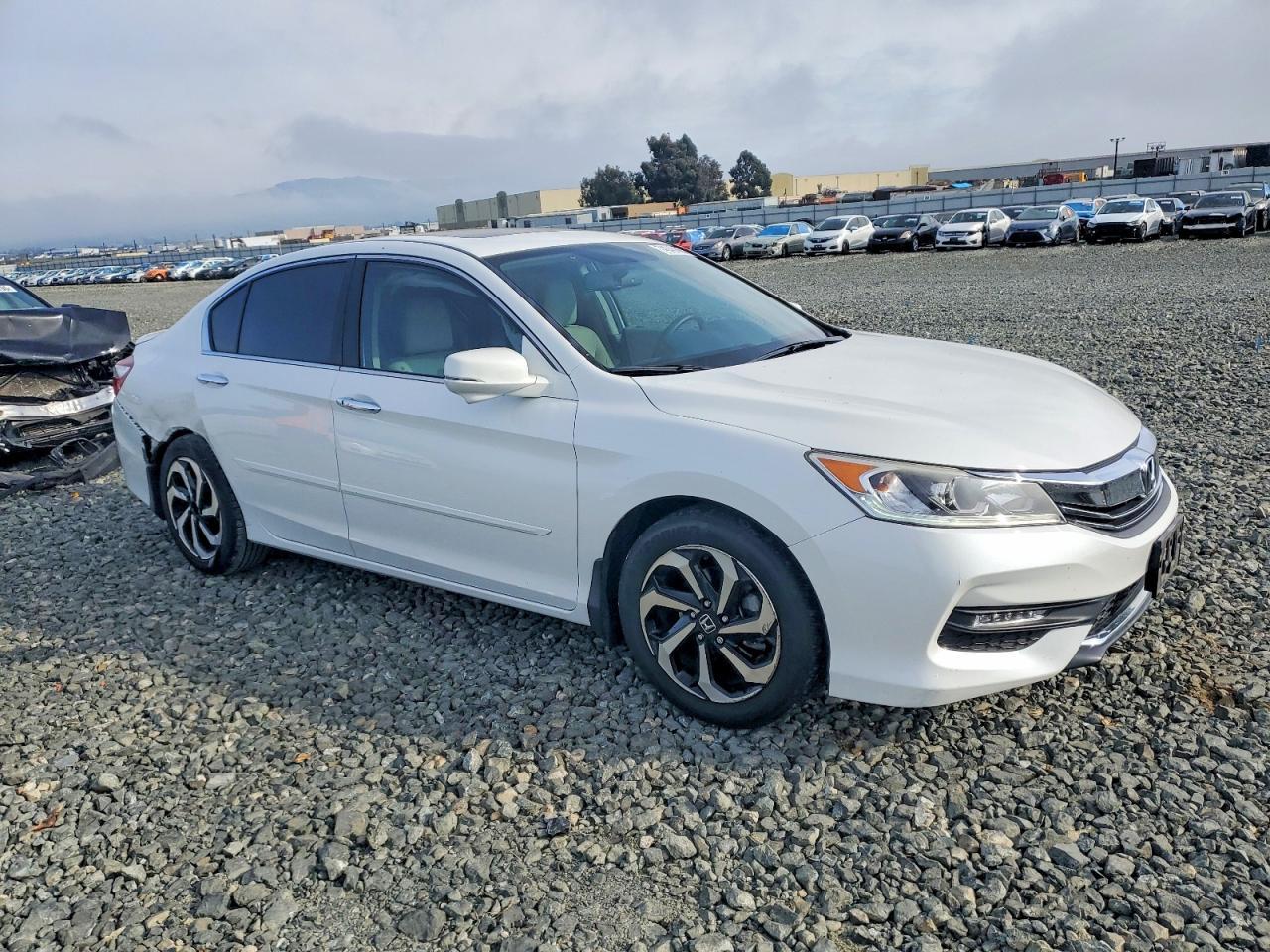 2016 HONDA ACCORD