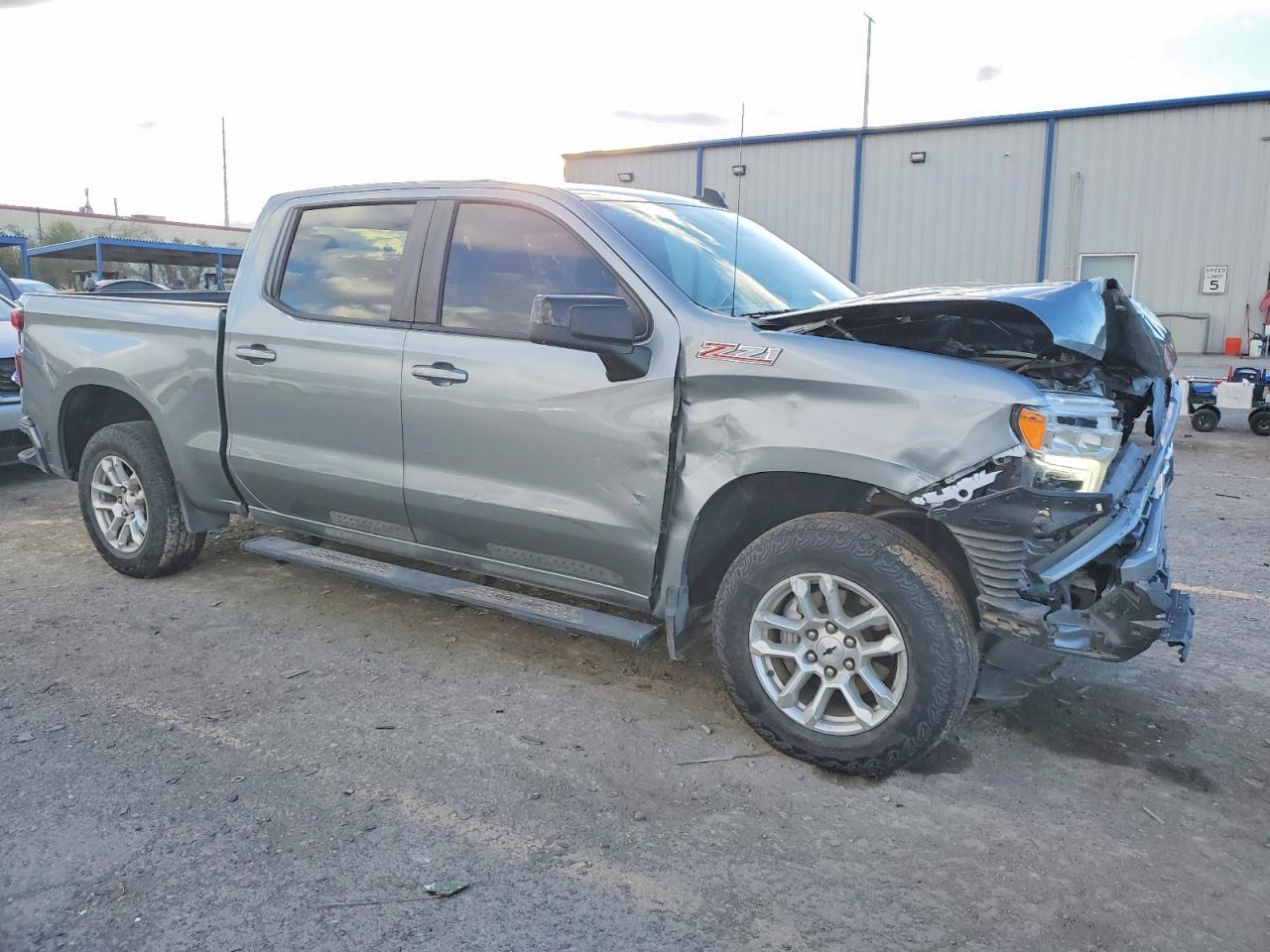 2023 CHEVROLET Silverado