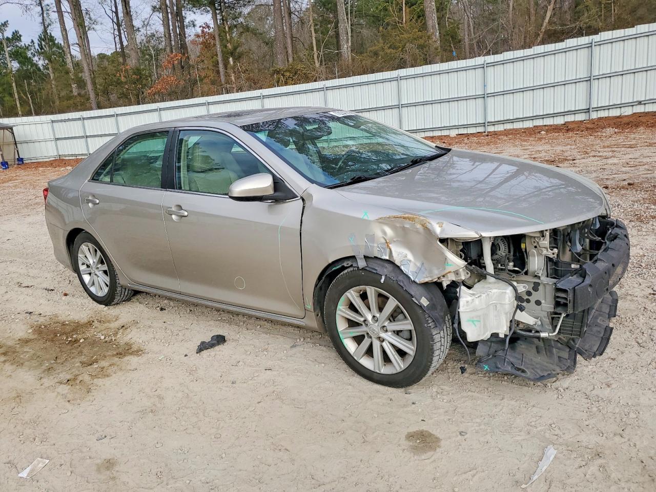 2014 TOYOTA CAMRY