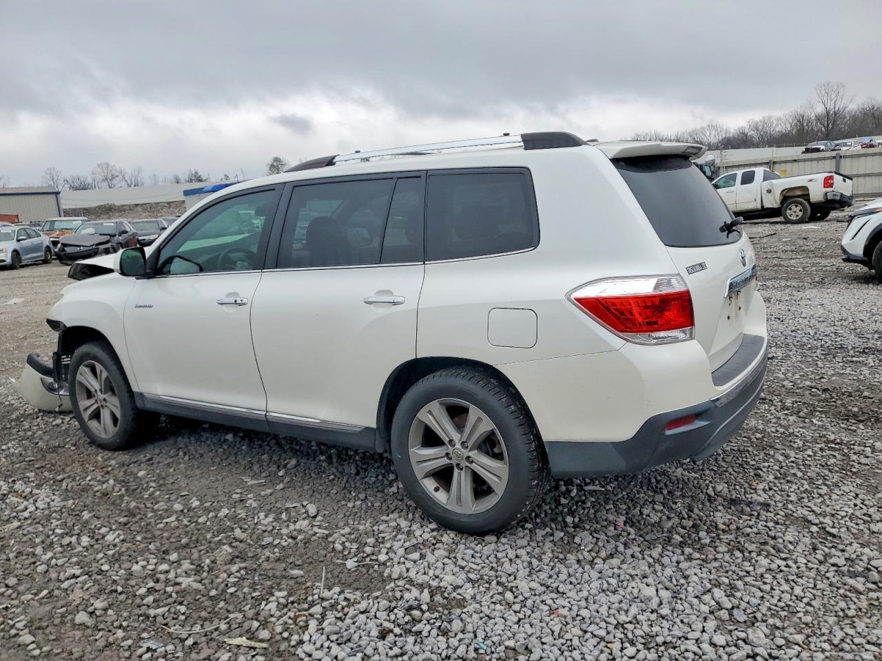 2013 TOYOTA HIGHLANDER