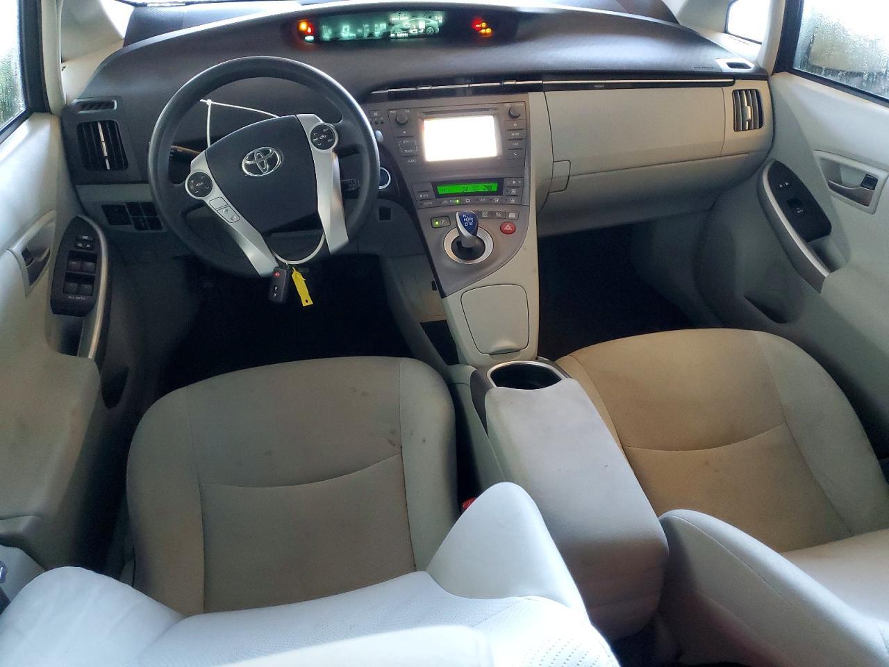 2013 TOYOTA PRIUS