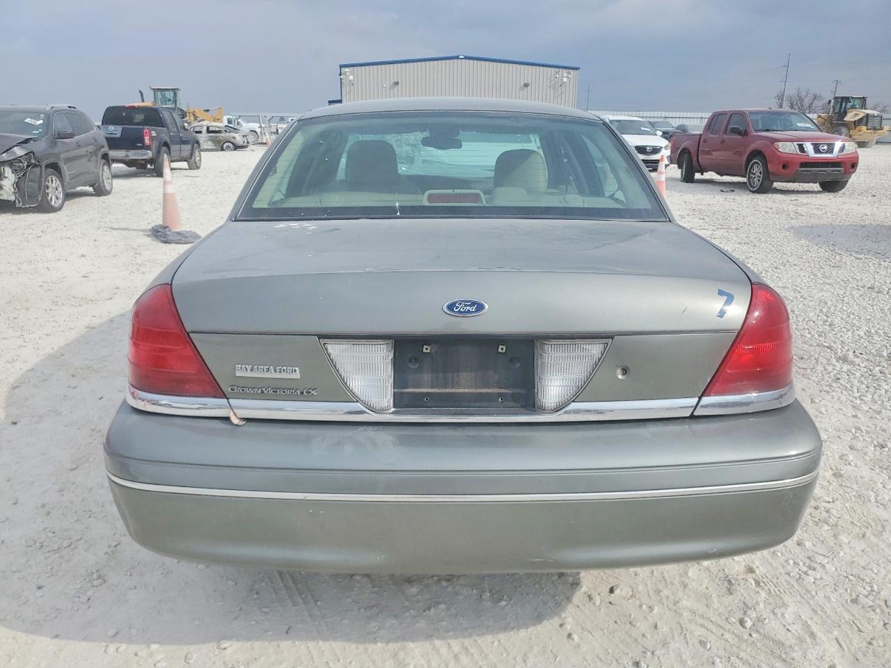 2004 FORD Crown Victoria