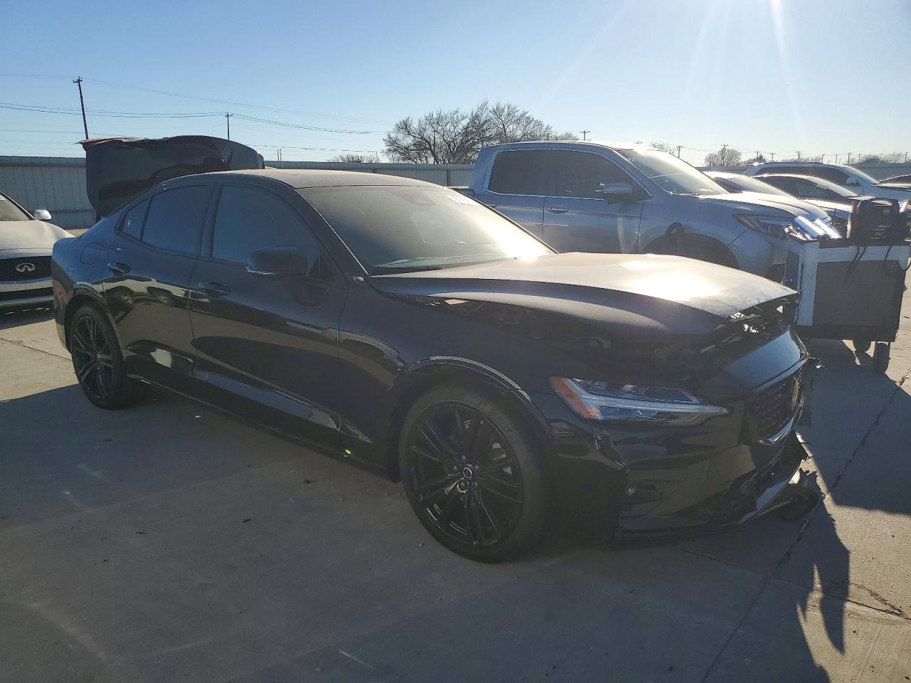 2024 VOLVO S60