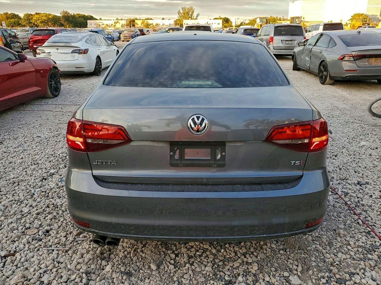 2018 VOLKSWAGEN JETTA